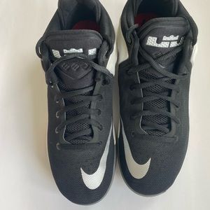 Nike Zoom Witness Basketball Shoes